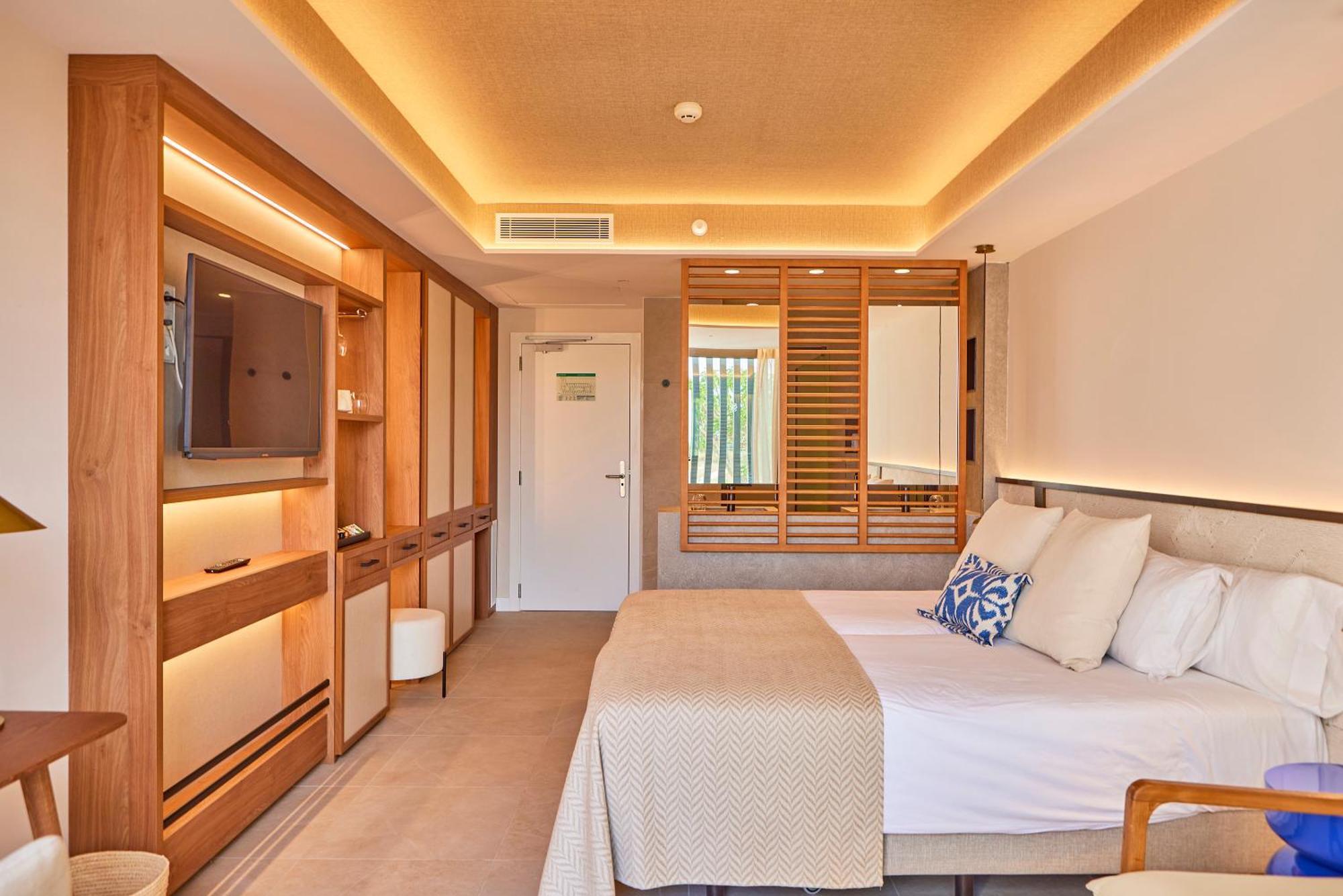 Universal Grand Leon & Spa Colonia de Sant Jordi Buitenkant foto