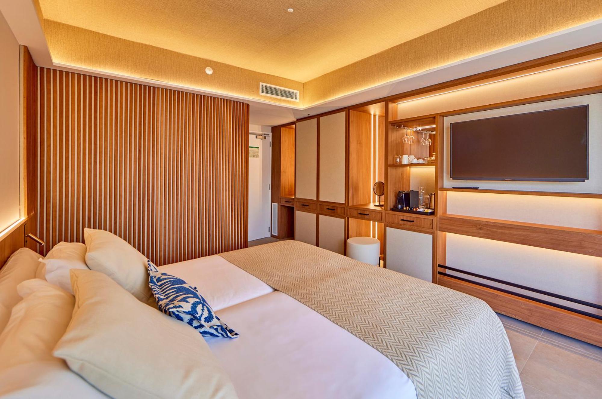 Universal Grand Leon & Spa Colonia de Sant Jordi Buitenkant foto